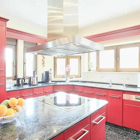 Willa Acharavi By Posarellivillas